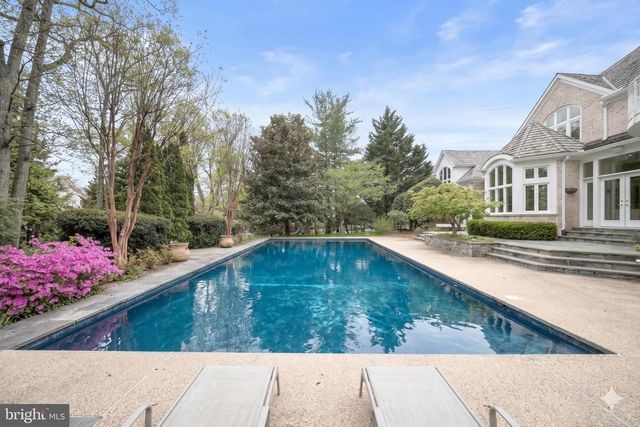 9848 AVENEL FARM DR, Potomac, MD 20854