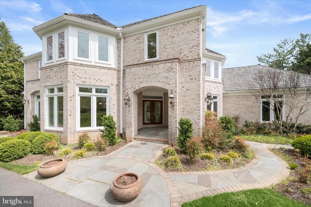9848 AVENEL FARM DR, Potomac, MD 20854