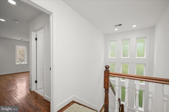 9848 AVENEL FARM DR, Potomac, MD 20854