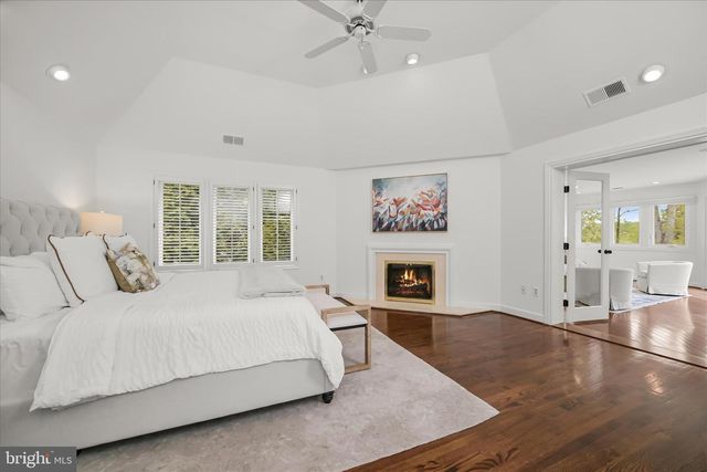 9848 AVENEL FARM DR, Potomac, MD 20854