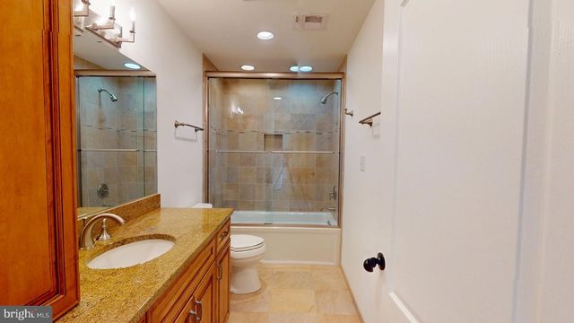 9848 AVENEL FARM DR, Potomac, MD 20854