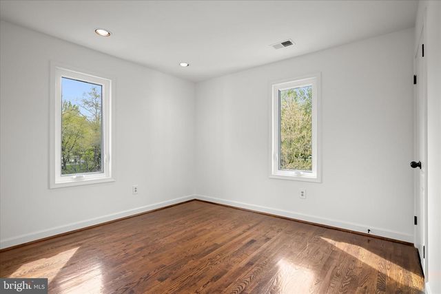 9848 AVENEL FARM DR, Potomac, MD 20854