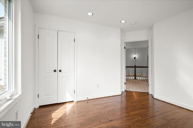 9848 AVENEL FARM DR, Potomac, MD 20854