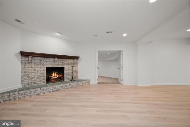 9848 AVENEL FARM DR, Potomac, MD 20854