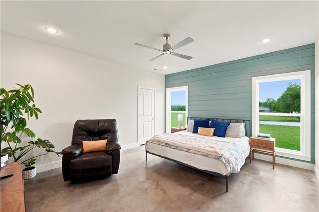 10990 Pickett Ridge Road, Prairie Grove, AR 72753