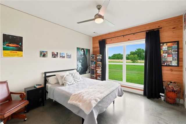 10990 Pickett Ridge Road, Prairie Grove, AR 72753