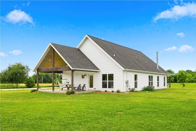10990 Pickett Ridge Road, Prairie Grove, AR 72753
