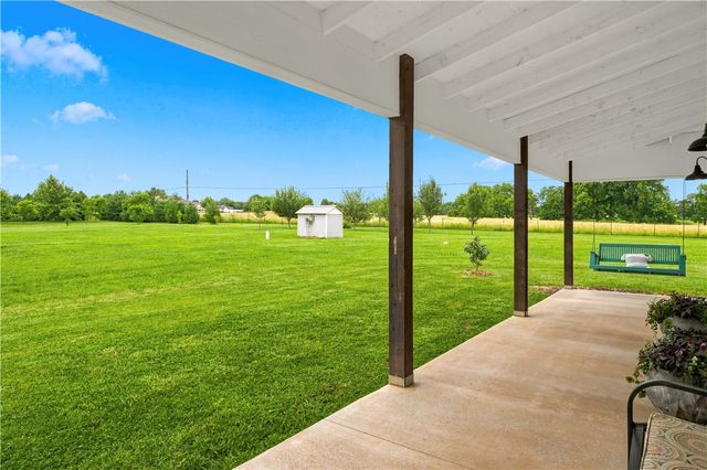 10990 Pickett Ridge Road, Prairie Grove, AR 72753