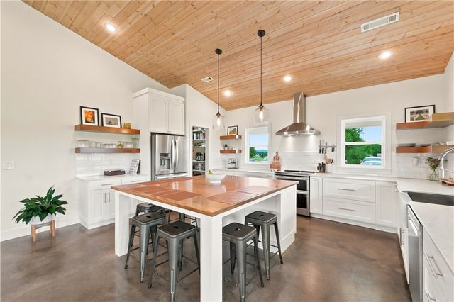 10990 Pickett Ridge Road, Prairie Grove, AR 72753