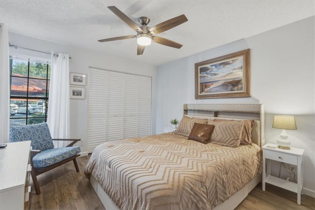 2359 Treasure Isle Drive 34, Palm Beach Gardens, FL 33410