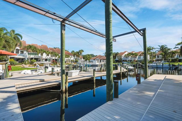 2359 Treasure Isle Drive 34, Palm Beach Gardens, FL 33410
