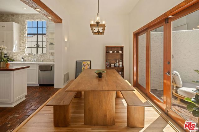 939 N Wetherly Drive, West Hollywood, CA 90069