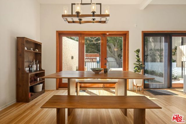 939 N Wetherly Drive, West Hollywood, CA 90069
