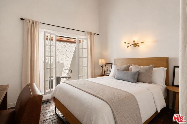 939 N Wetherly Drive, West Hollywood, CA 90069