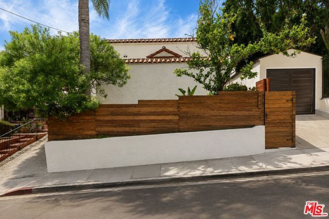 939 N Wetherly Drive, West Hollywood, CA 90069