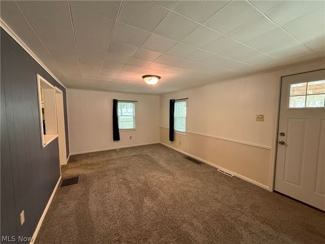 3785 S Cleveland Massillon Road, Norton, OH 44203