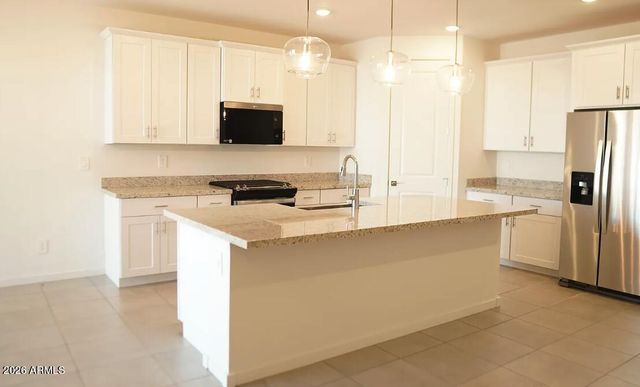 2426 E Grenache Road, San Tan Valley, AZ 85143