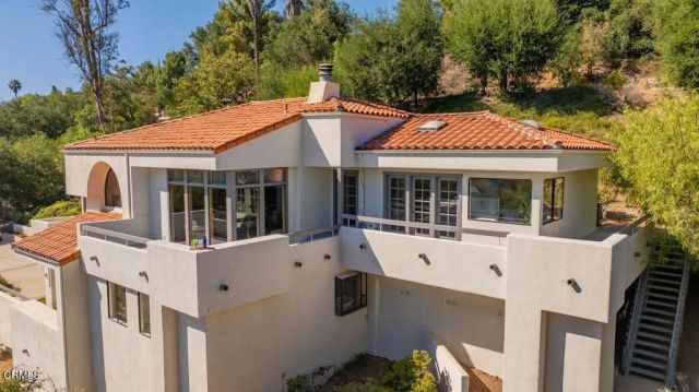 1008 Country Club Drive, Ojai, CA 93023