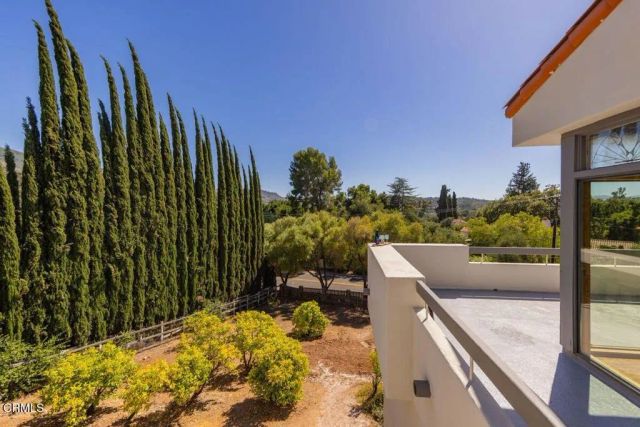 1008 Country Club Drive, Ojai, CA 93023