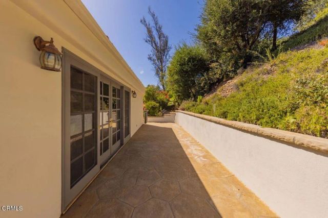 1008 Country Club Drive, Ojai, CA 93023