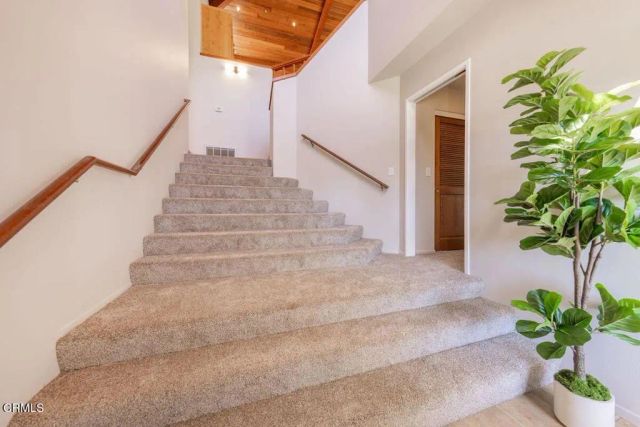 1008 Country Club Drive, Ojai, CA 93023