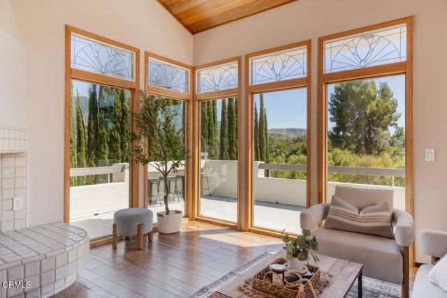 1008 Country Club Drive, Ojai, CA 93023