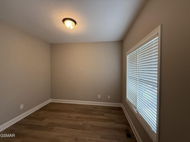 2025 Farm Boulevard, Sevierville, TN 37876