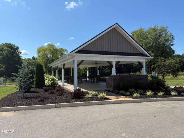 2025 Farm Boulevard, Sevierville, TN 37876