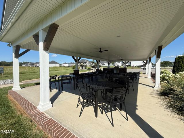 2025 Farm Boulevard, Sevierville, TN 37876