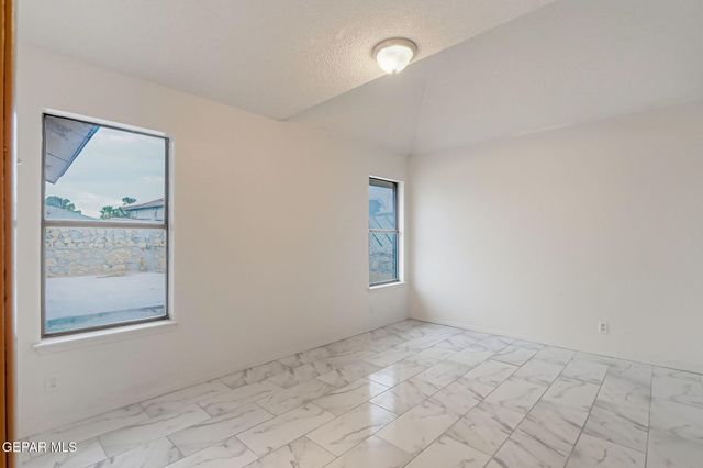 1848 Polly Harris Drive, El Paso, TX 79936