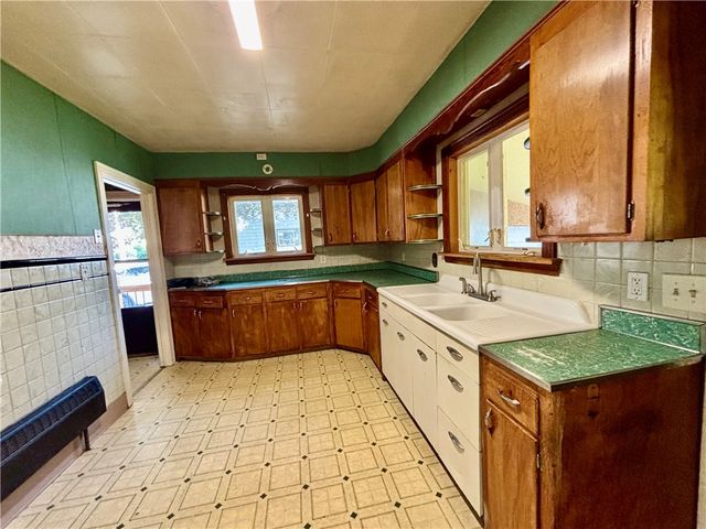 142 Perrine Street, Auburn, NY 13021