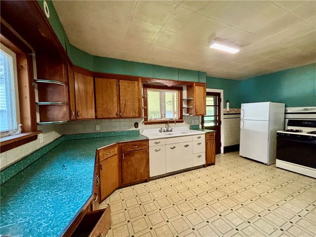 142 Perrine Street, Auburn, NY 13021