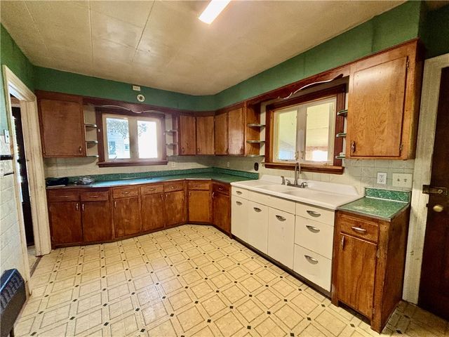 142 Perrine Street, Auburn, NY 13021