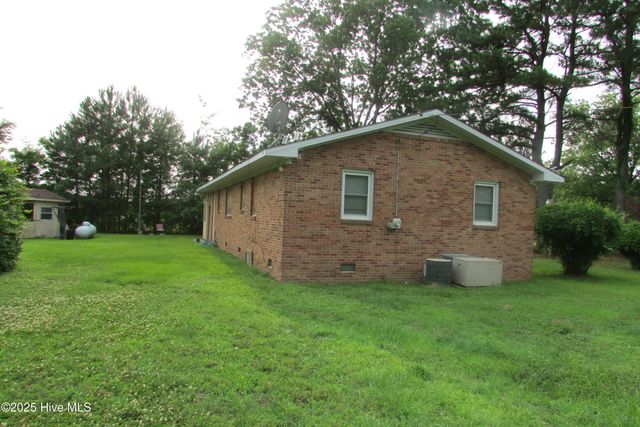 291 Community Road, Warsaw, NC 28398