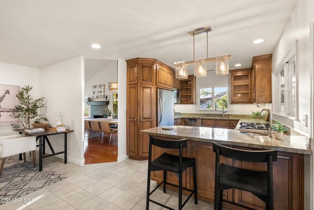 121 Windsong Street, Thousand Oaks, CA 91360
