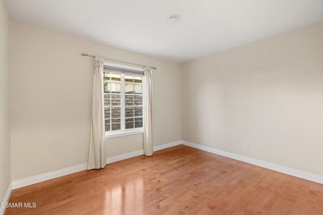 121 Windsong Street, Thousand Oaks, CA 91360