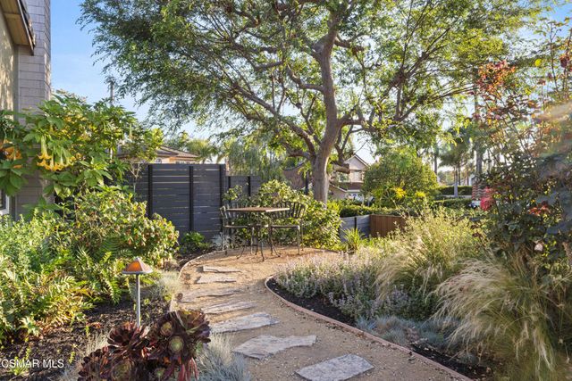 121 Windsong Street, Thousand Oaks, CA 91360