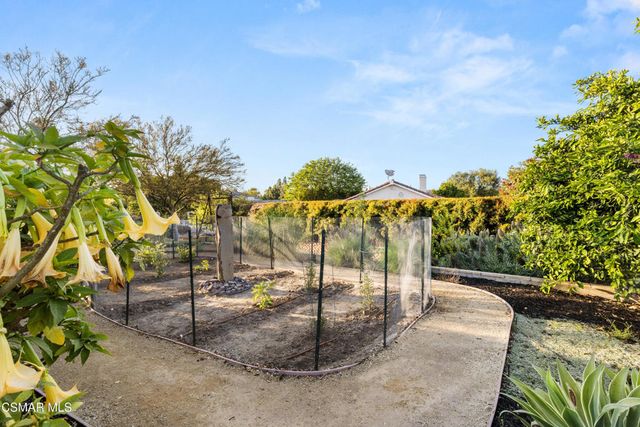 121 Windsong Street, Thousand Oaks, CA 91360