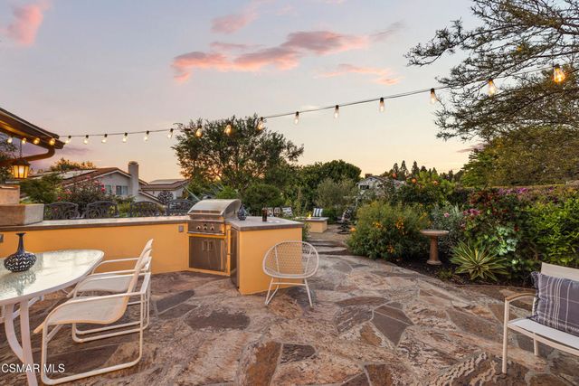 121 Windsong Street, Thousand Oaks, CA 91360