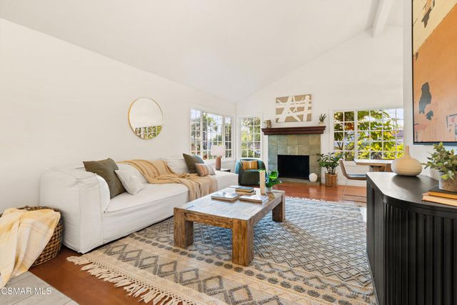 121 Windsong Street, Thousand Oaks, CA 91360