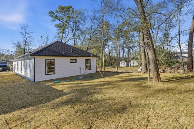 18434 Fannin Road, Willis, TX 77378