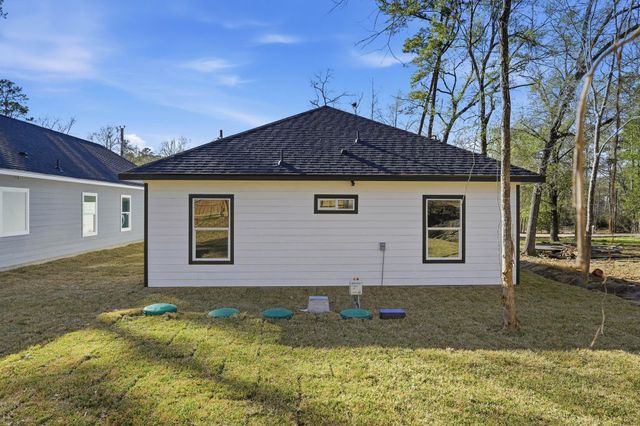 18434 Fannin Road, Willis, TX 77378