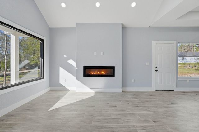 18434 Fannin Road, Willis, TX 77378