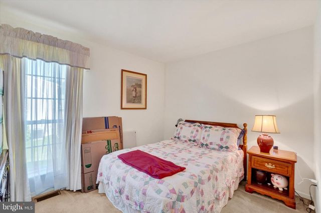 140 HERSHEY CIR, Stewartstown, PA 17363