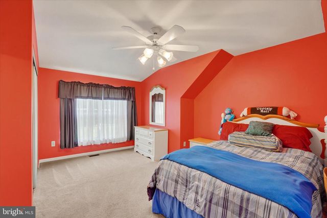 140 HERSHEY CIR, Stewartstown, PA 17363