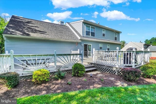 140 HERSHEY CIR, Stewartstown, PA 17363