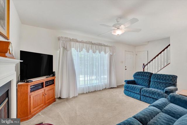 140 HERSHEY CIR, Stewartstown, PA 17363