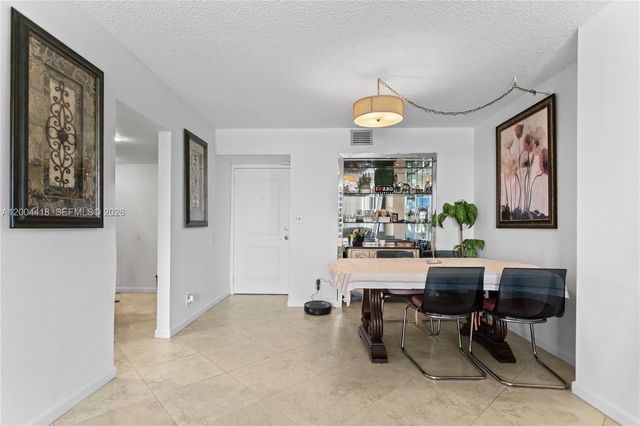 100 Bayview Dr 307, Sunny Isles Beach, FL 33160