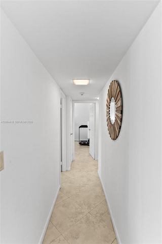 100 Bayview Dr 307, Sunny Isles Beach, FL 33160