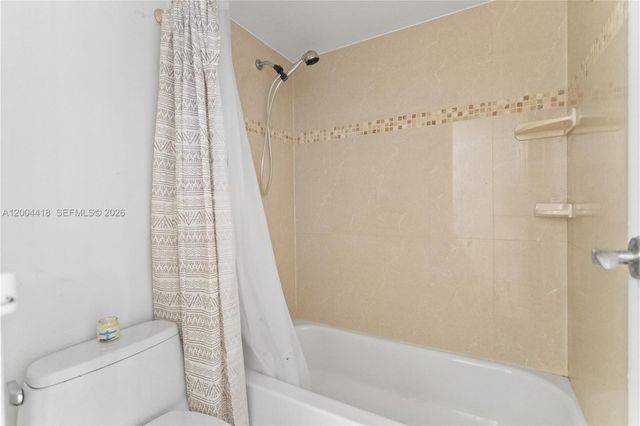 100 Bayview Dr 307, Sunny Isles Beach, FL 33160